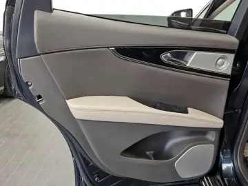 2022 Lincoln Nautilus с пробегом 23 847 км