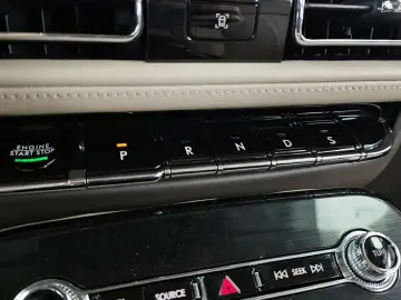 2022 Lincoln Nautilus с пробегом 23 847 км