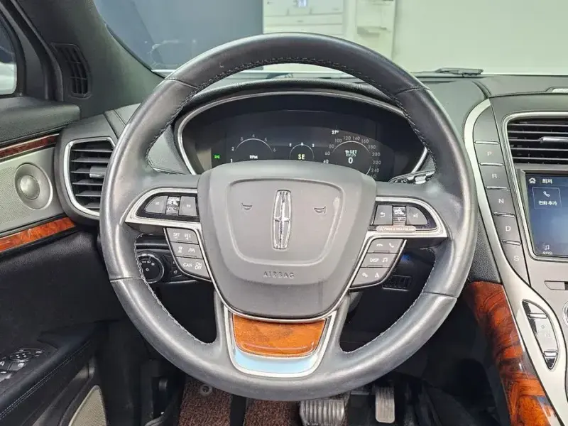 2020 Lincoln Nautilus с пробегом 39 909 км