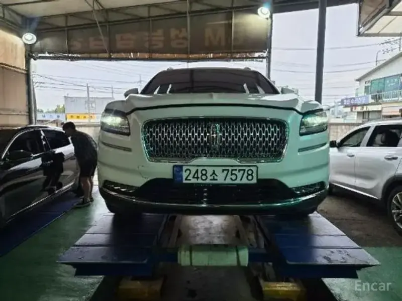 2023 Lincoln Nautilus с пробегом 15 268 км