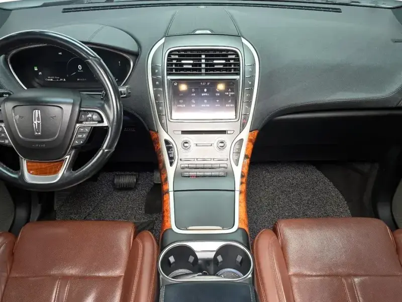 2020 Lincoln Nautilus с пробегом 88 490 км