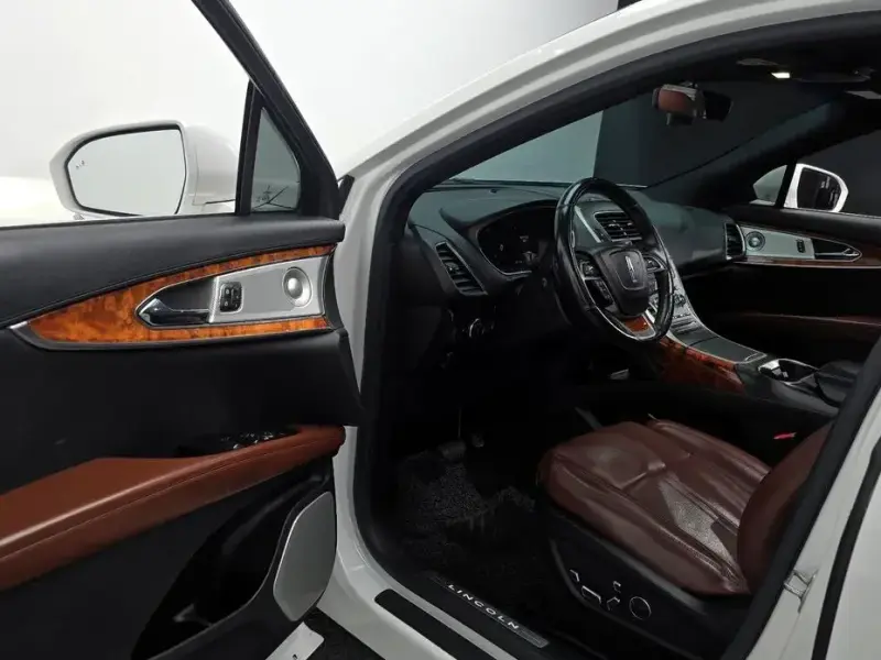 2020 Lincoln Nautilus с пробегом 88 490 км