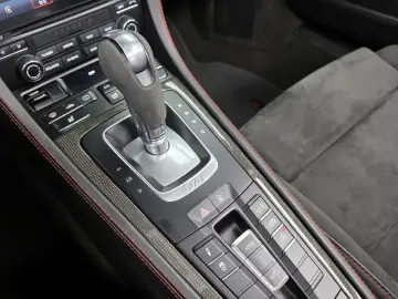 2018 Porsche Boxster с пробегом 57 307 км