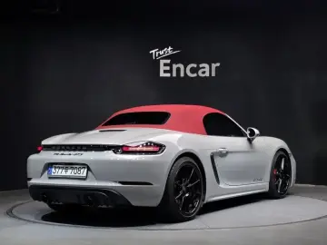 2024 Porsche Boxster с пробегом 12 628 км