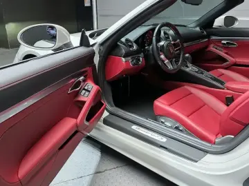 2024 Porsche Boxster с пробегом 12 628 км