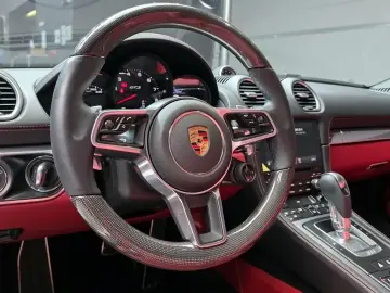 2024 Porsche Boxster с пробегом 12 628 км