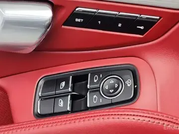 2022 Porsche Boxster с пробегом 29 495 км