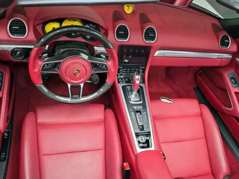 2024 Porsche Boxster с пробегом 12 870 км