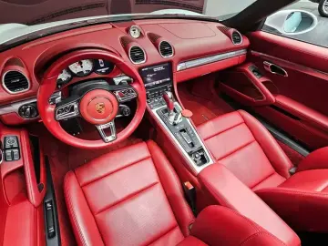 2022 Porsche Boxster с пробегом 16 201 км