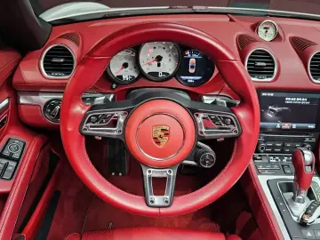 2022 Porsche Boxster с пробегом 16 201 км