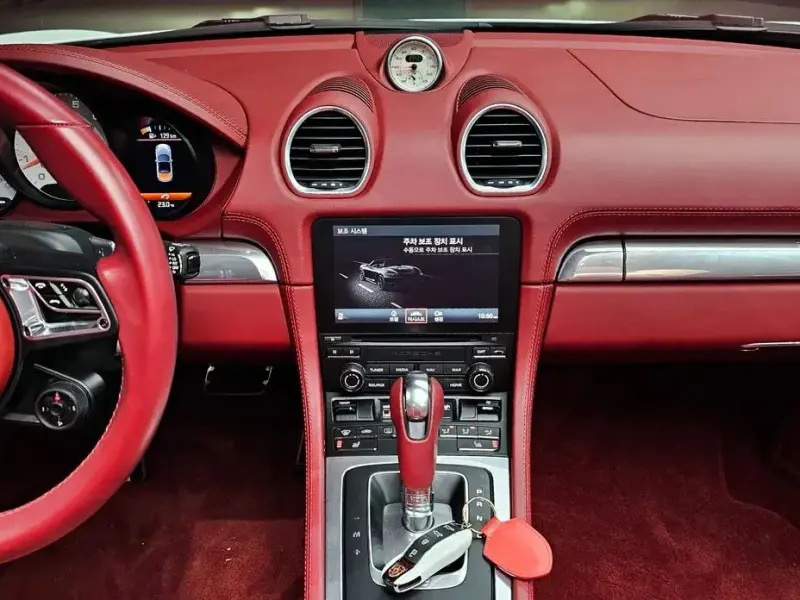 2022 Porsche Boxster с пробегом 16 201 км