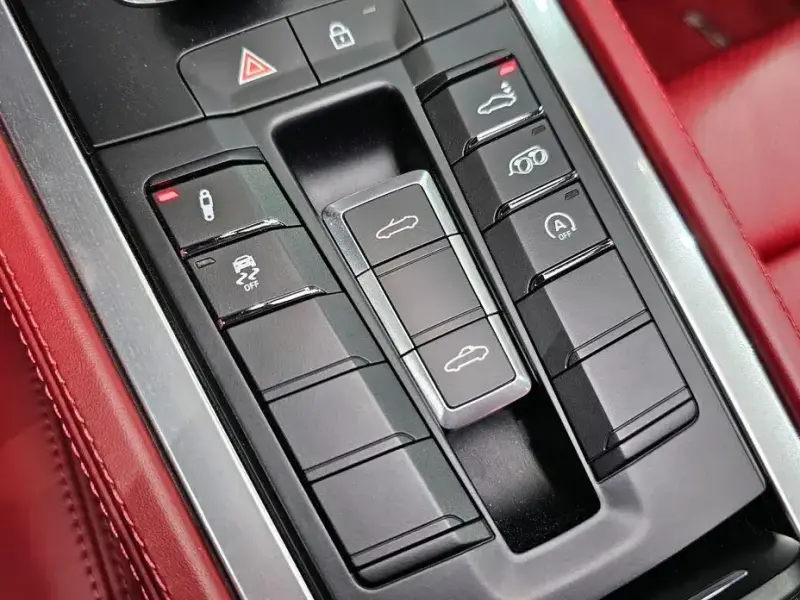 2022 Porsche Boxster с пробегом 16 201 км