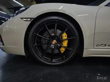 2023 Porsche Boxster с пробегом 12 800 км