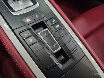 2023 Porsche Boxster с пробегом 12 800 км
