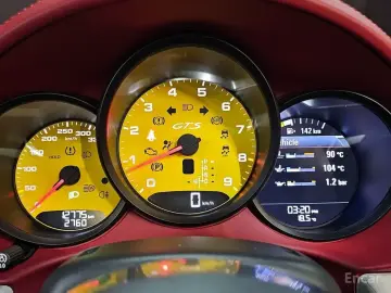2023 Porsche Boxster с пробегом 12 800 км