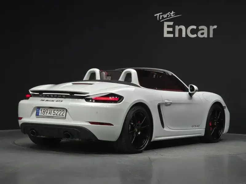 2022 Porsche Boxster с пробегом 14 041 км