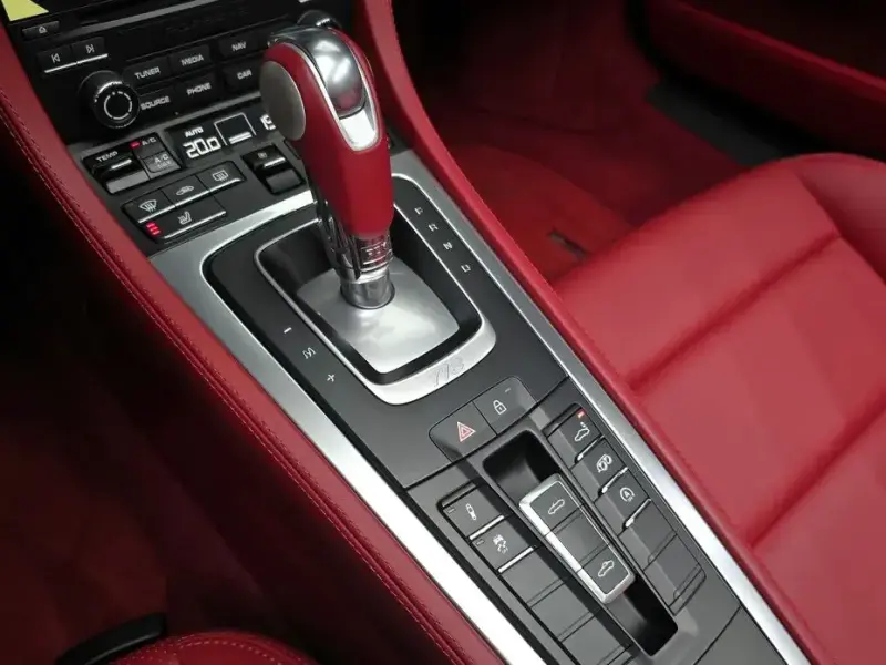 2022 Porsche Boxster с пробегом 14 041 км