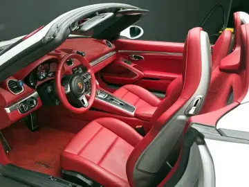 2022 Porsche Boxster с пробегом 14 041 км