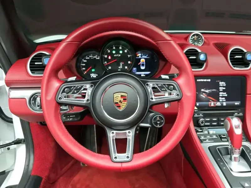 2022 Porsche Boxster с пробегом 14 041 км