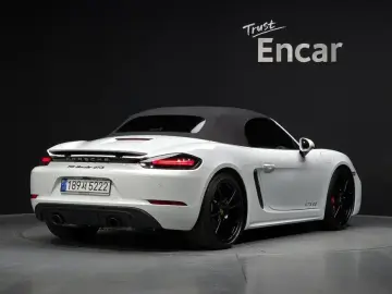 2022 Porsche Boxster с пробегом 14 041 км