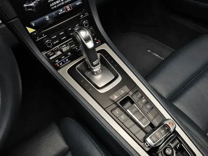 2022 Porsche Boxster с пробегом 28 495 км