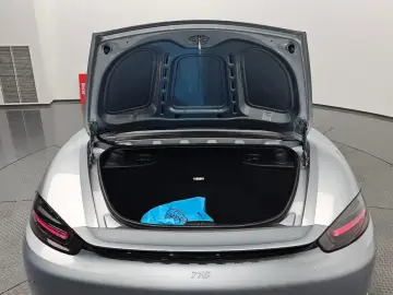 2022 Porsche Boxster с пробегом 28 495 км