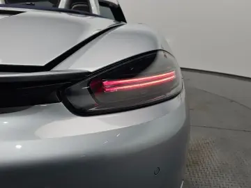 2022 Porsche Boxster с пробегом 28 495 км