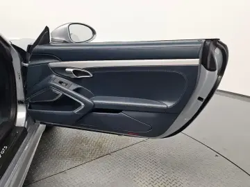 2022 Porsche Boxster с пробегом 28 495 км
