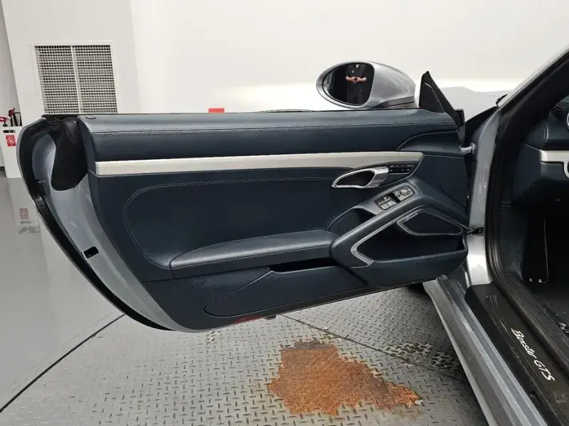 2022 Porsche Boxster с пробегом 28 495 км