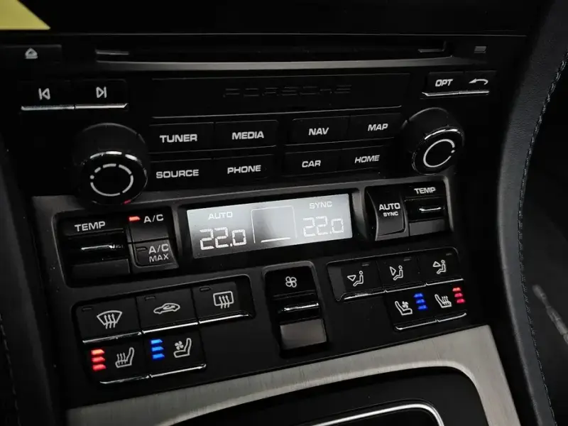 2022 Porsche Boxster с пробегом 28 495 км