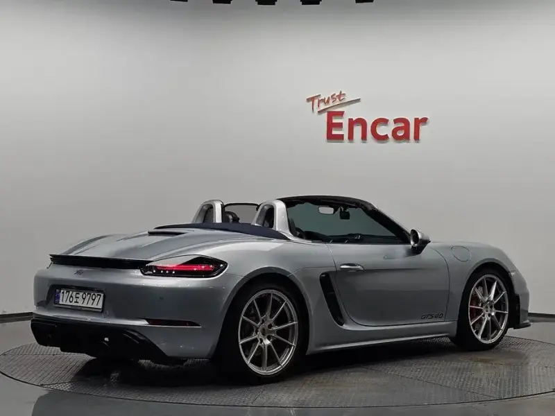 2022 Porsche Boxster с пробегом 28 495 км