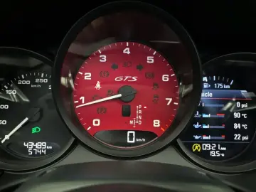 2018 Porsche Boxster с пробегом 43 489 км