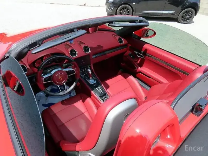 2022 Porsche Boxster с пробегом 46 093 км