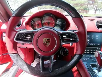 2022 Porsche Boxster с пробегом 46 093 км