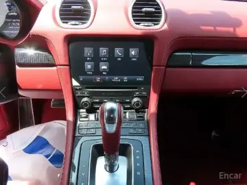 2022 Porsche Boxster с пробегом 46 093 км