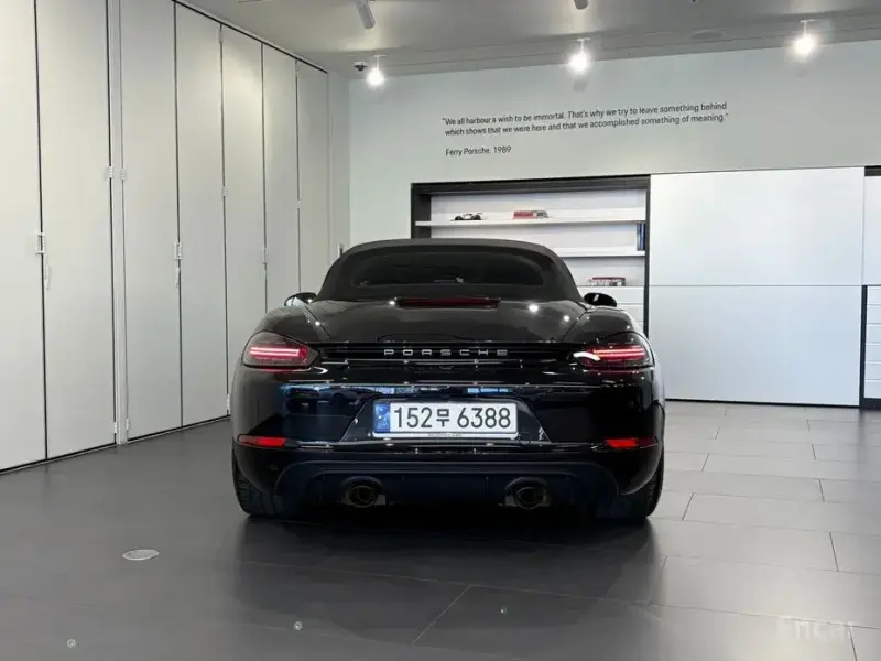 2023 Porsche Boxster с пробегом 23 183 км