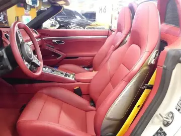 2023 Porsche Boxster с пробегом 9 000 км