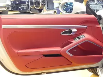 2023 Porsche Boxster с пробегом 9 000 км