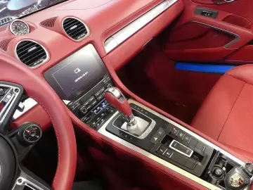2023 Porsche Boxster с пробегом 9 000 км