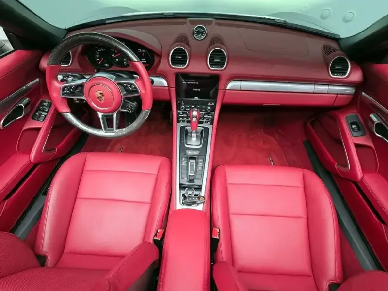 2024 Porsche Boxster с пробегом 5 362 км
