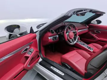 2024 Porsche Boxster с пробегом 5 362 км