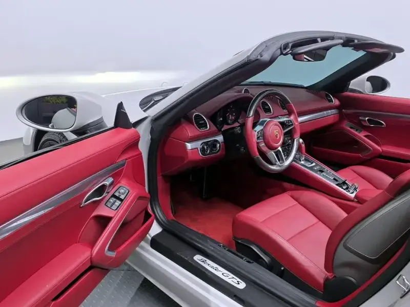 2024 Porsche Boxster с пробегом 5 362 км