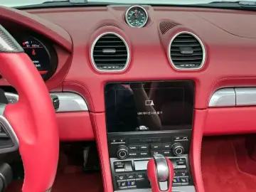 2024 Porsche Boxster с пробегом 5 362 км