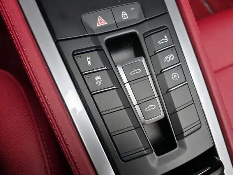 2024 Porsche Boxster с пробегом 5 362 км