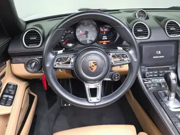 2018 Porsche Boxster с пробегом 37 032 км