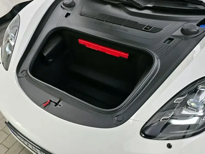 2024 Porsche Boxster с пробегом 9 262 км