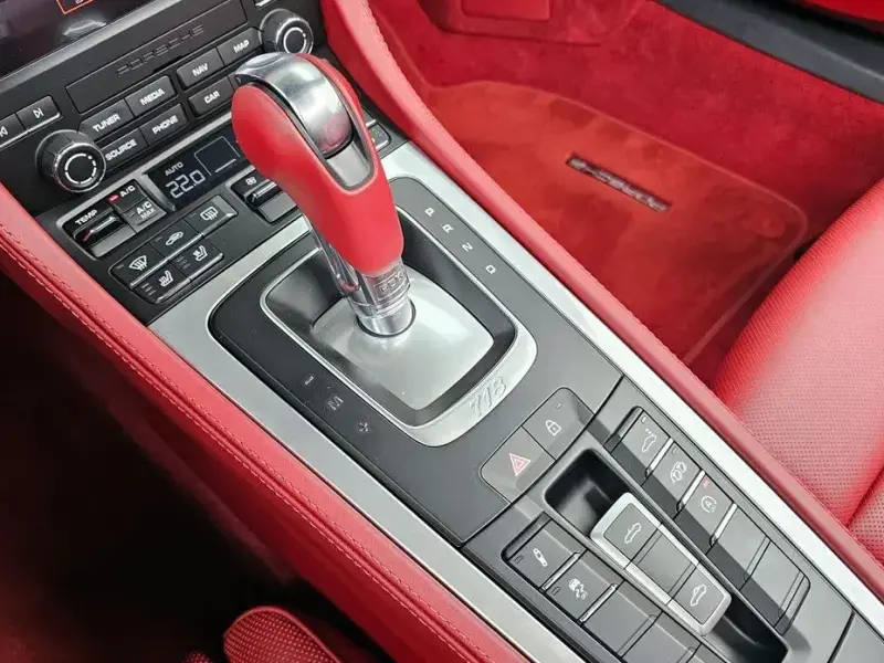 2024 Porsche Boxster с пробегом 9 262 км