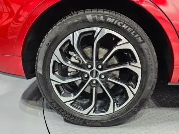 2024 Lincoln Nautilus с пробегом 44 096 км