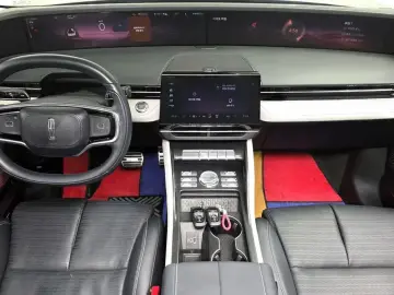 2025 Lincoln Nautilus с пробегом 21 047 км