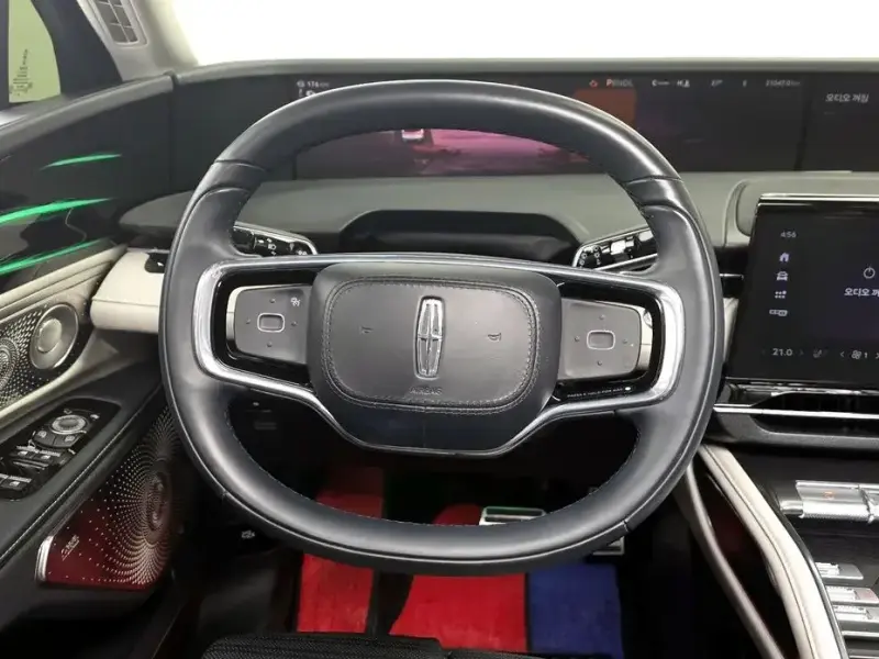 2025 Lincoln Nautilus с пробегом 21 047 км